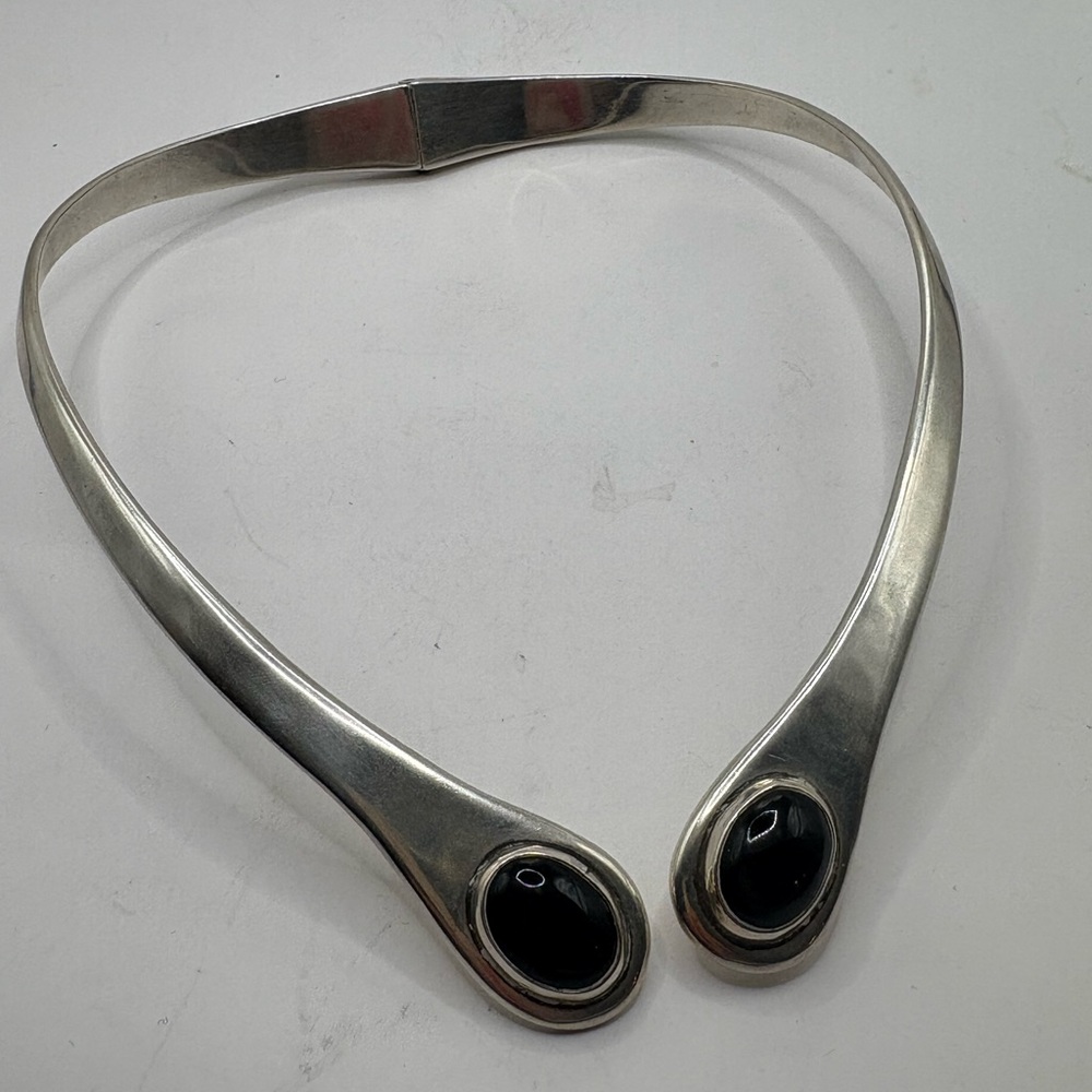 Silver Collar Necklace with Black onyx stones Mexican art
